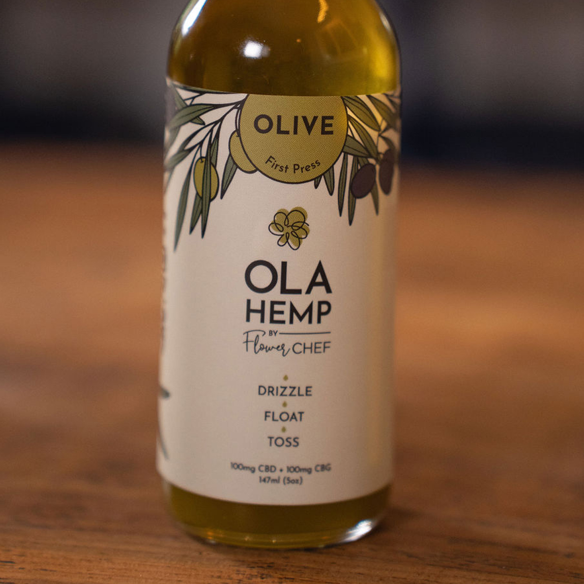 Ola-Hemp-Olive-Culinary-Oil-Close